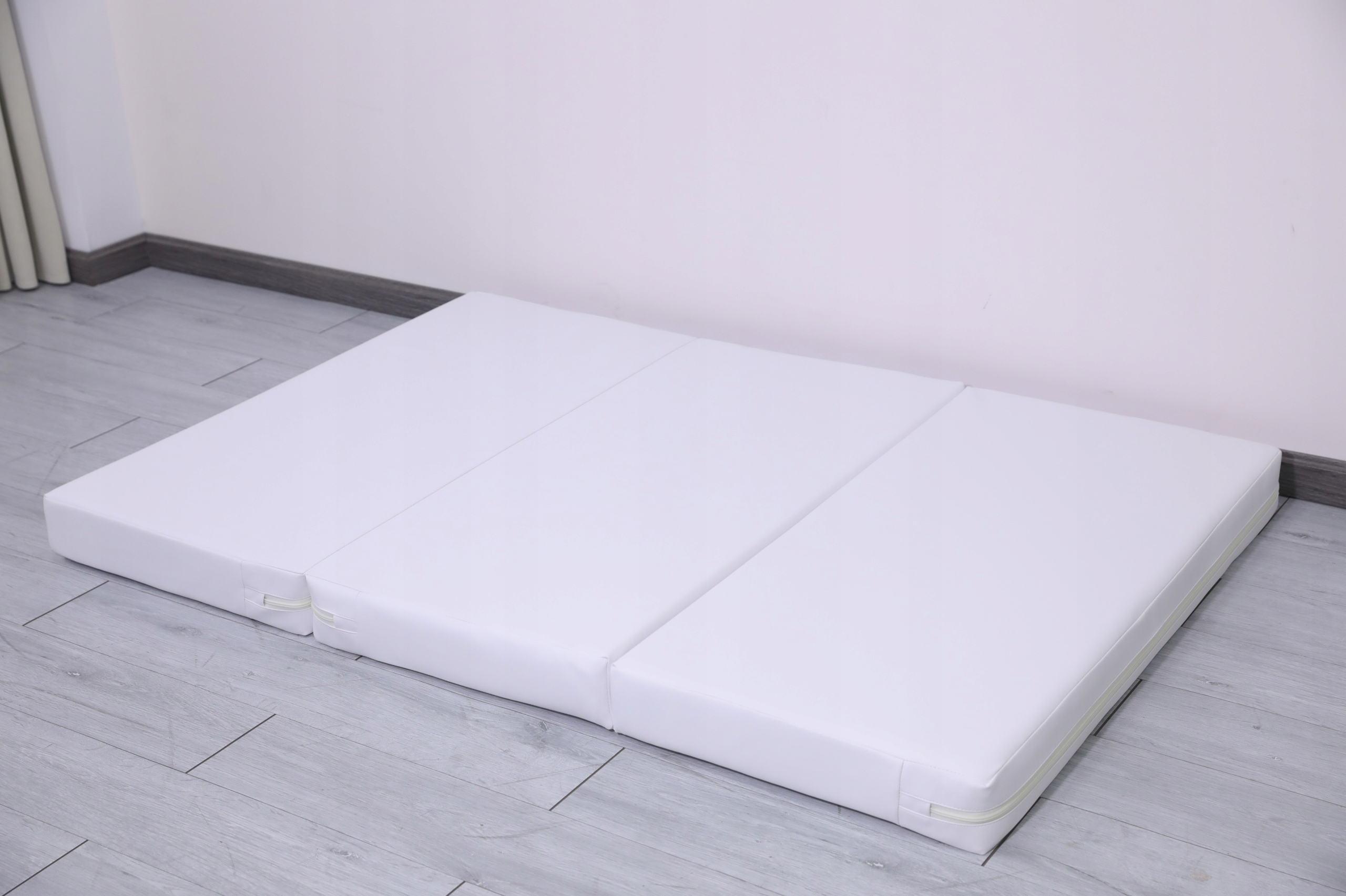 Materac gimnastyczny Satellite PU 150x100x10 cm – Komfort i funkcjonalność w jednym