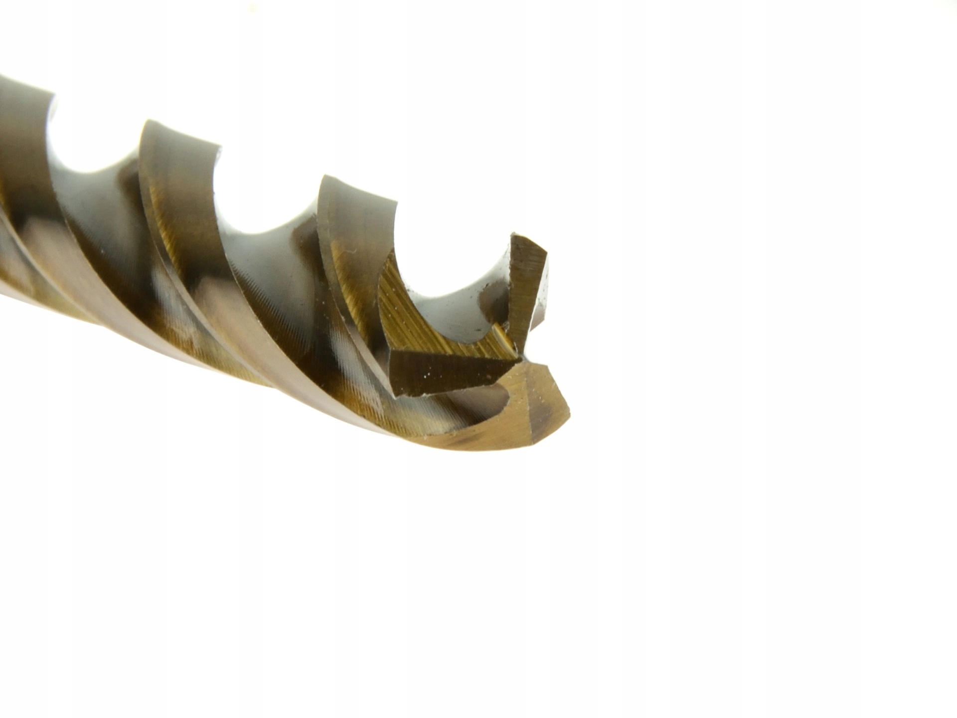 Perfectly ground edge and ground spiral