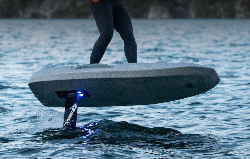Elektryczna deska EFOIL Waydoo Flyer EVO MAX PLUS – Nowa era surfingu