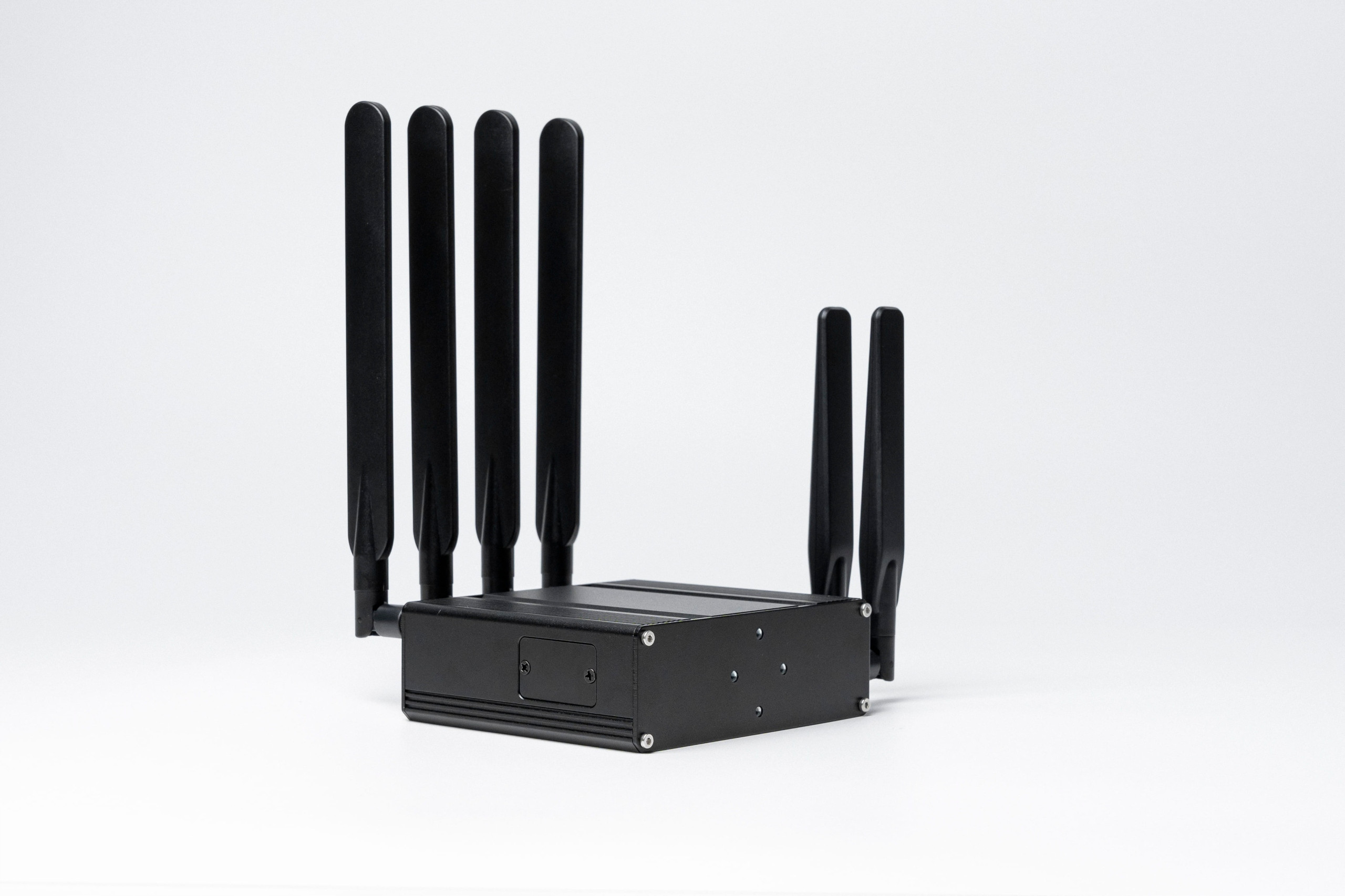 Router przemysłowy IoT Milesight 5G Wi-Fi GPS – Nowoczesne rozwiązanie dla przemysłu