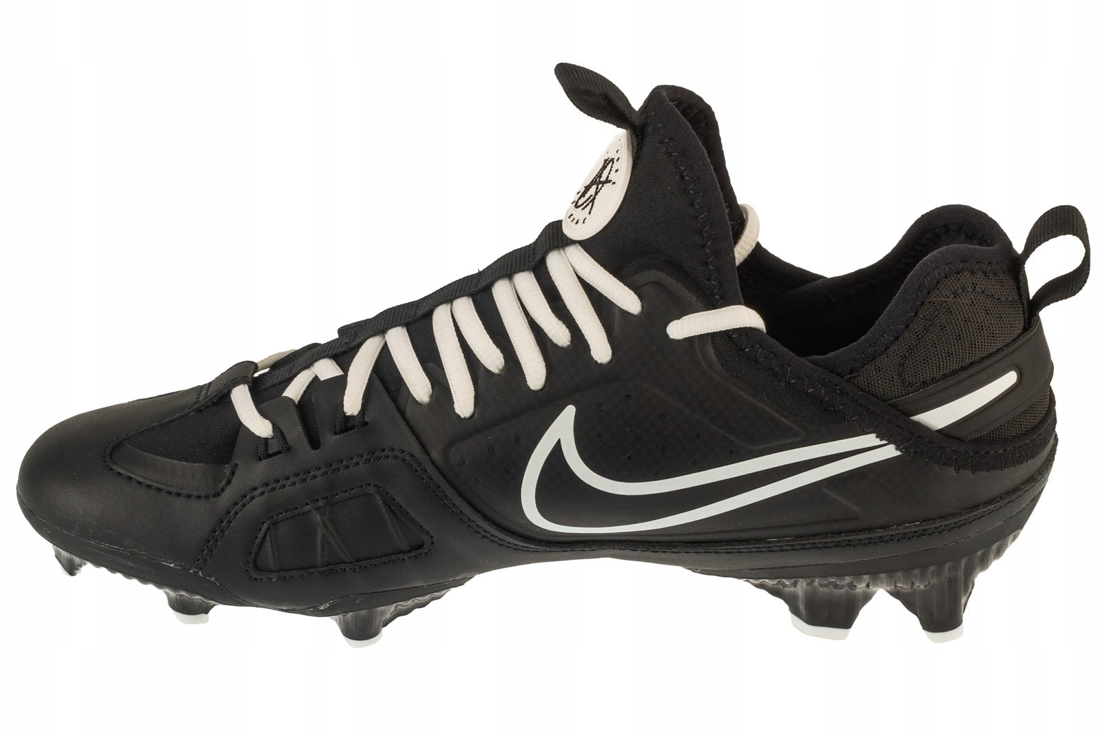 Wyjątkowy design i kolorystyka – Czarne korki Nike