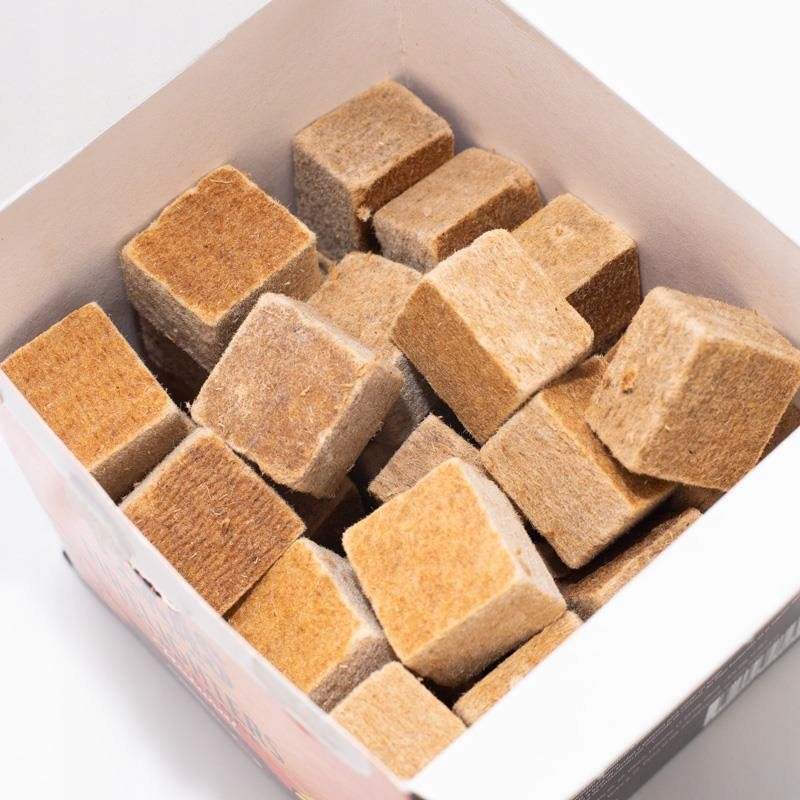 Wykonanie z naturalnych materiałów – porowate panele drewniane i wosk