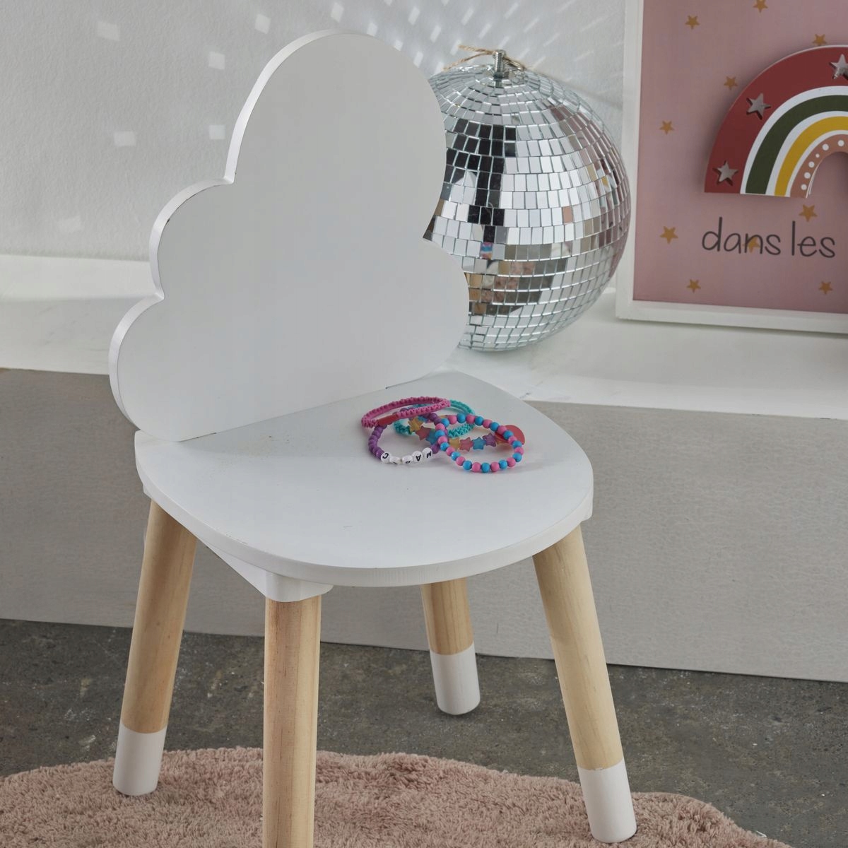 Unikalny design w kształcie chmurki