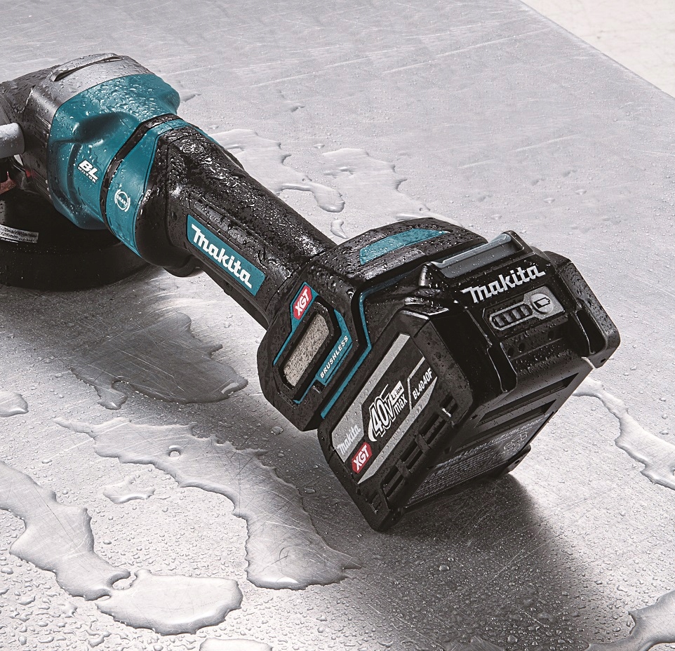 Wydajność szlifowania – Maksymalna moc 2300 W i prędkość 11000 RPM