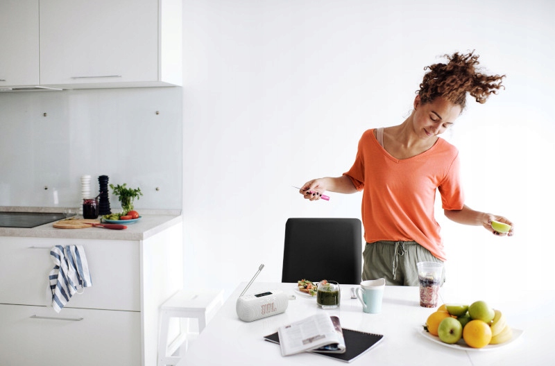 Zasilanie sieciowo-bateryjne – Idealne do użytku w domu i w podróży