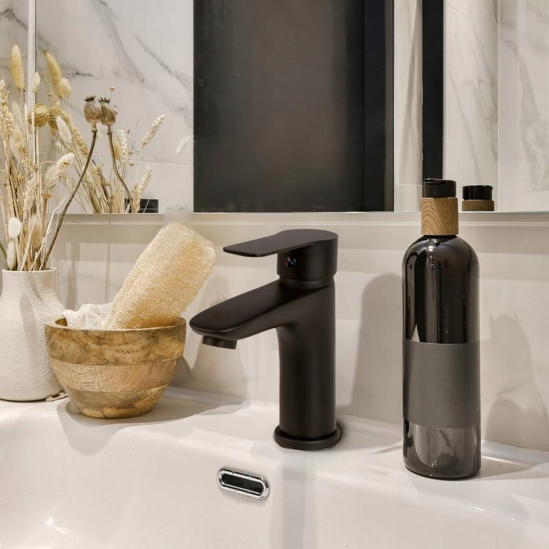 Elegancki design baterii umywalkowej Yoka Home