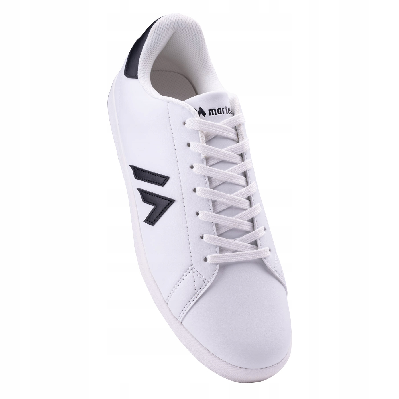 Uniwersalna kolorystyka pasująca do wielu stylizacji