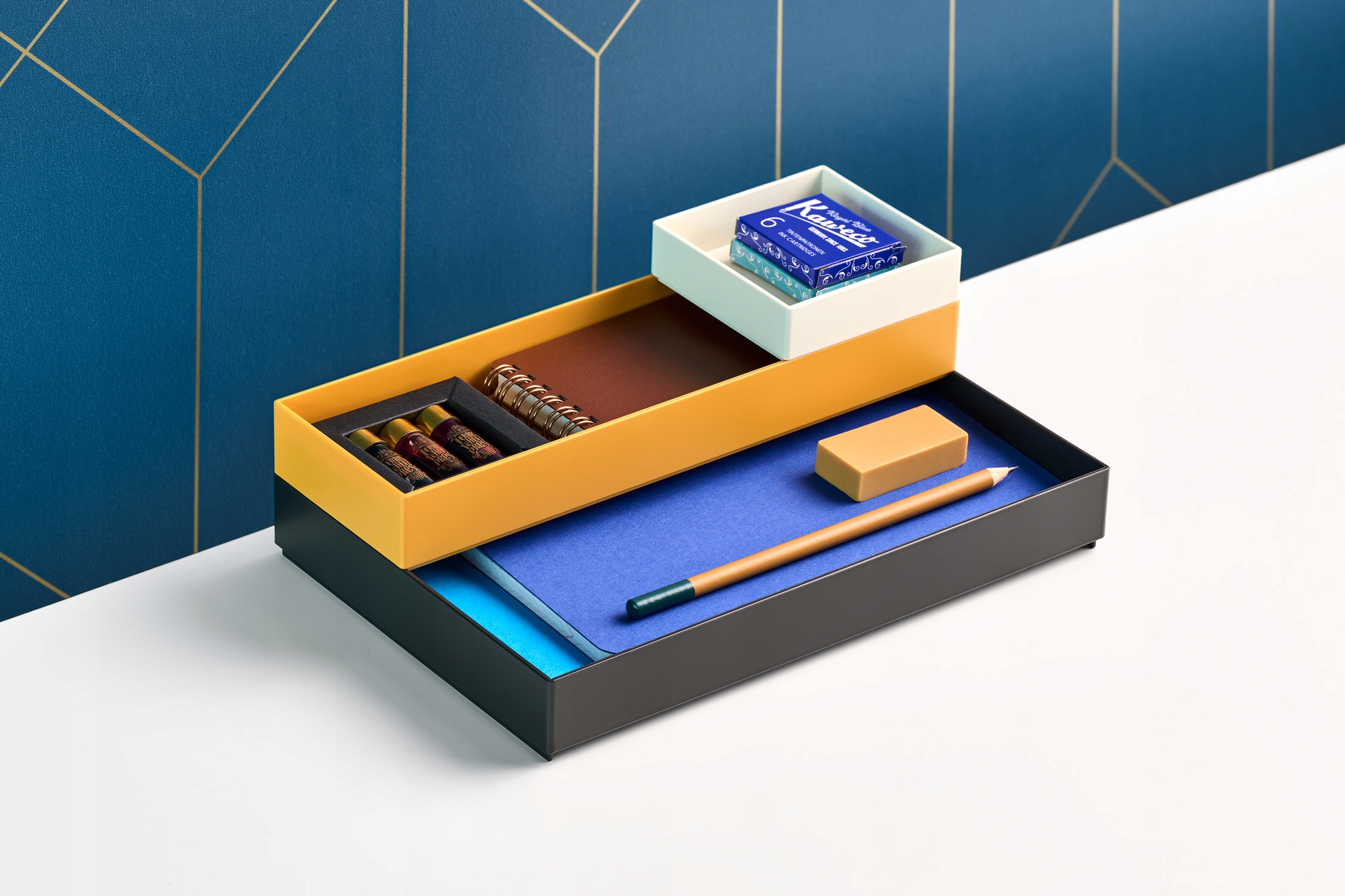 Zestaw składa się z 3 tacek – różne rozmiary dla lepszej organizacji