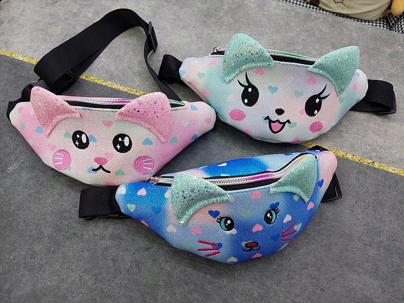 Torebka nerka z motywem kota MIX – Idealny dodatek dla Twojego dziecka