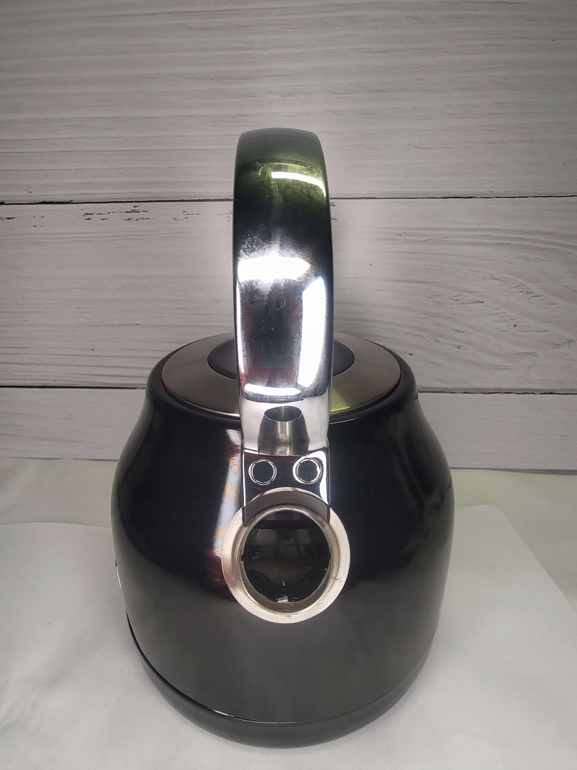 Wymiary i waga – Kompaktowy design o wymiarach 17,8 cm x 26,2 cm x 22,6 cm