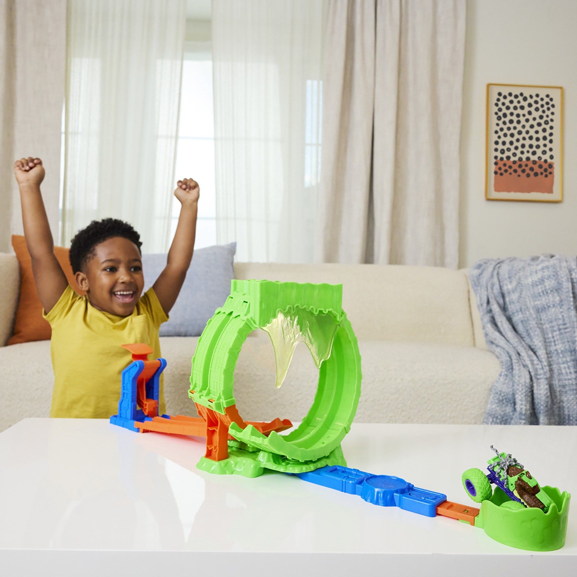 Hot Wheels Monster Trucks Mutant Chaos – Ekscytująca zabawa dla dzieci