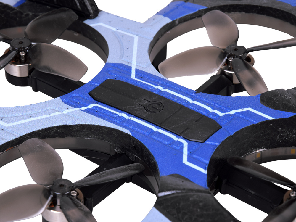 Emocjonująca zabawa z dronem Combat Flight