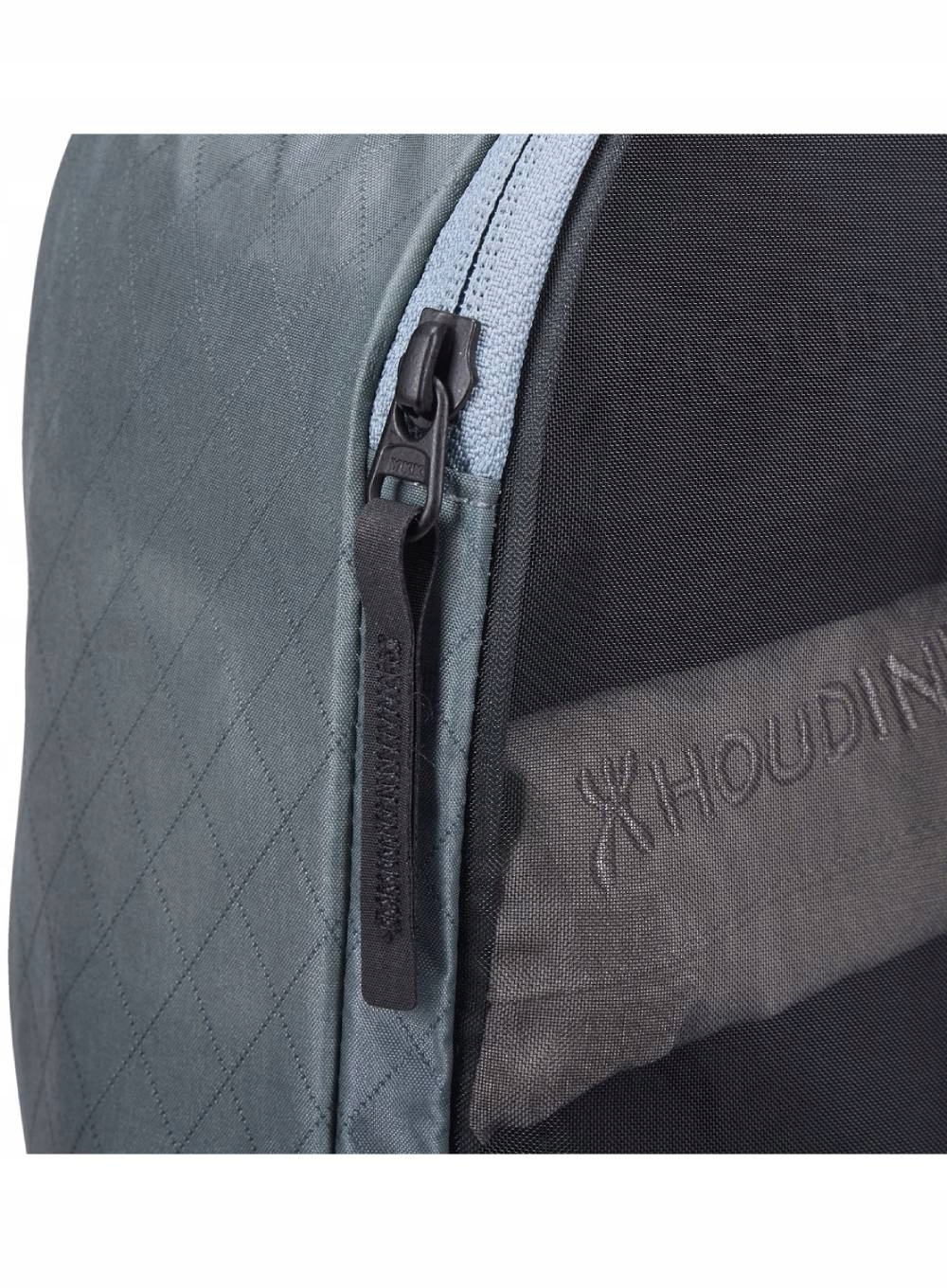 Wygodne zamki YKK i ergonomiczne uchwyty