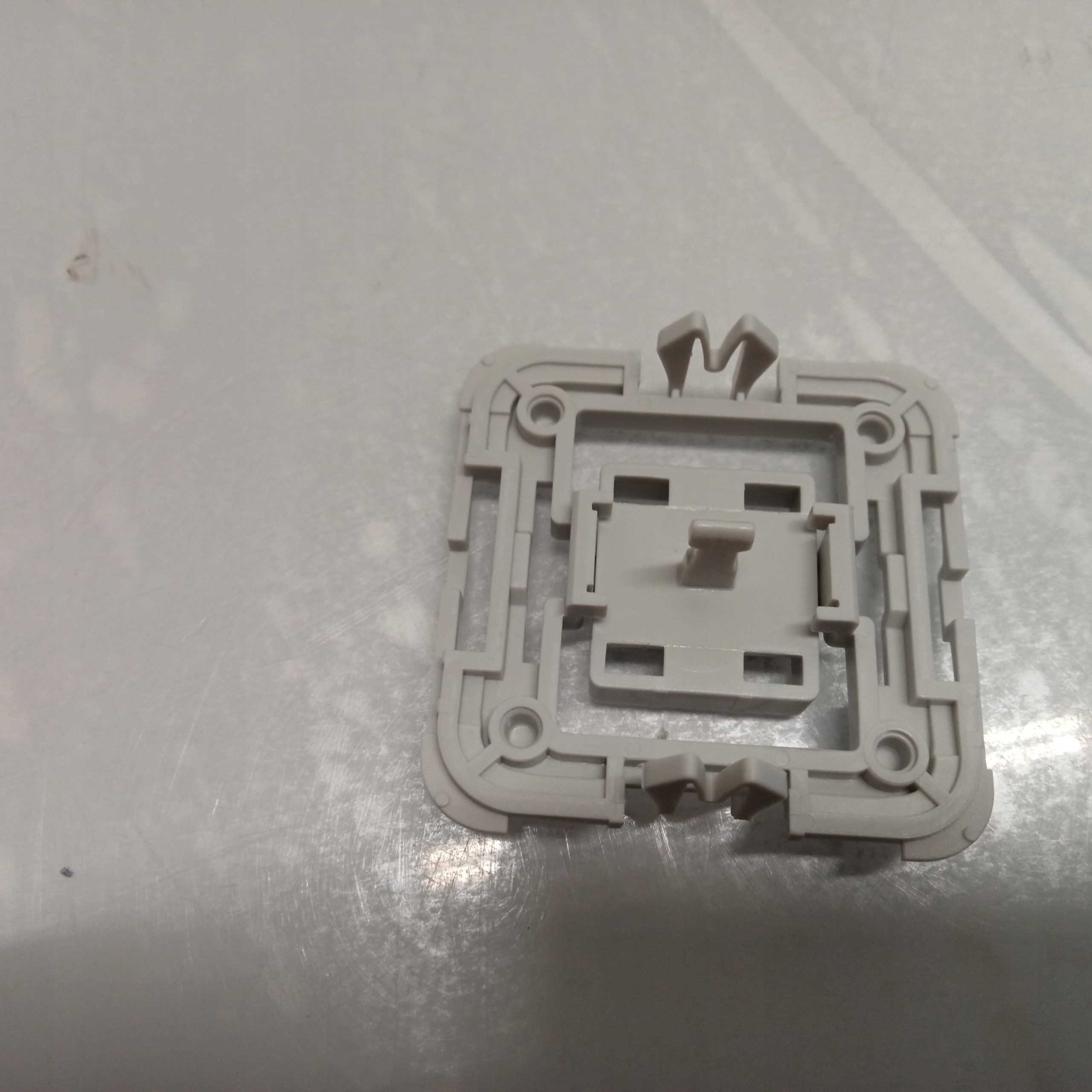 Wymiana tradycyjnych przełączników na bezprzewodowe siłowniki