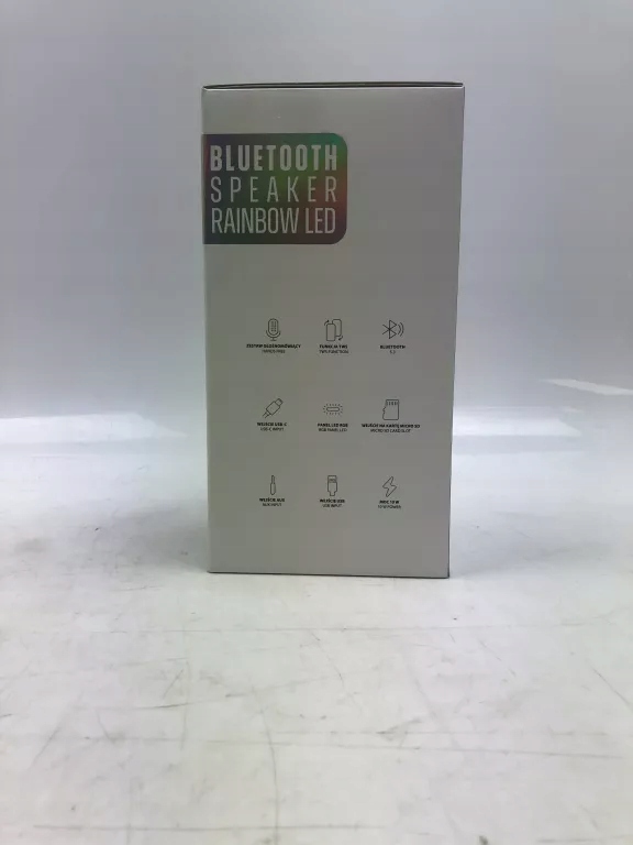 Łączność Bluetooth i złącza AUX