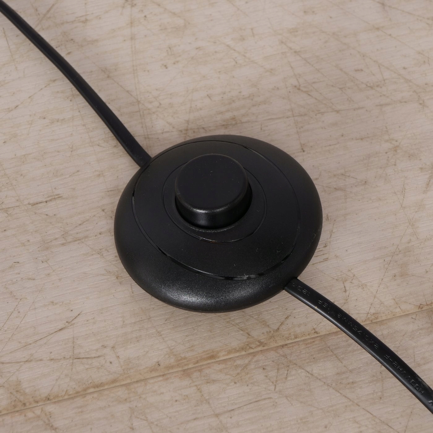 Wygodny włącznik nożny – Łatwe użytkowanie