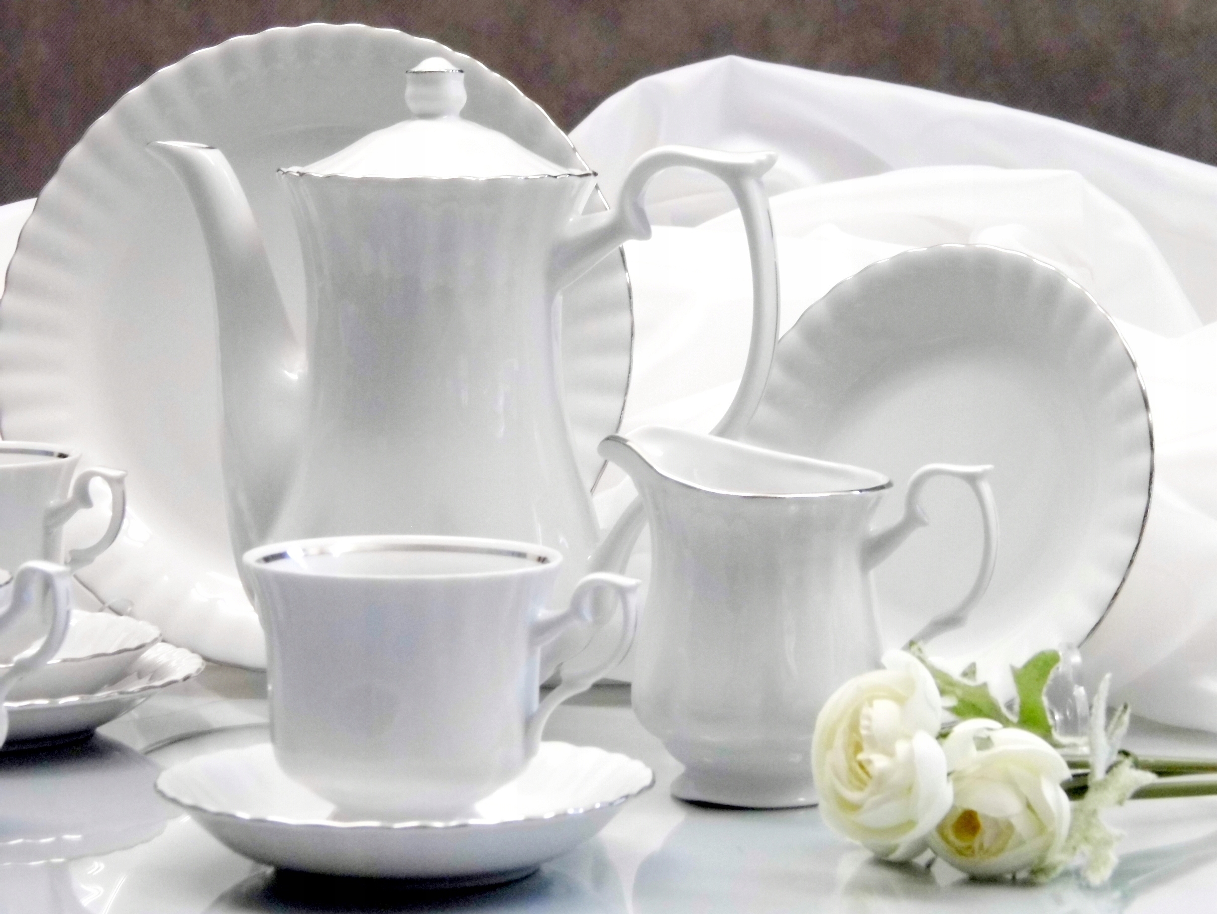 Platynowa linia IWONA – Klasyczne piękno polskiej porcelany