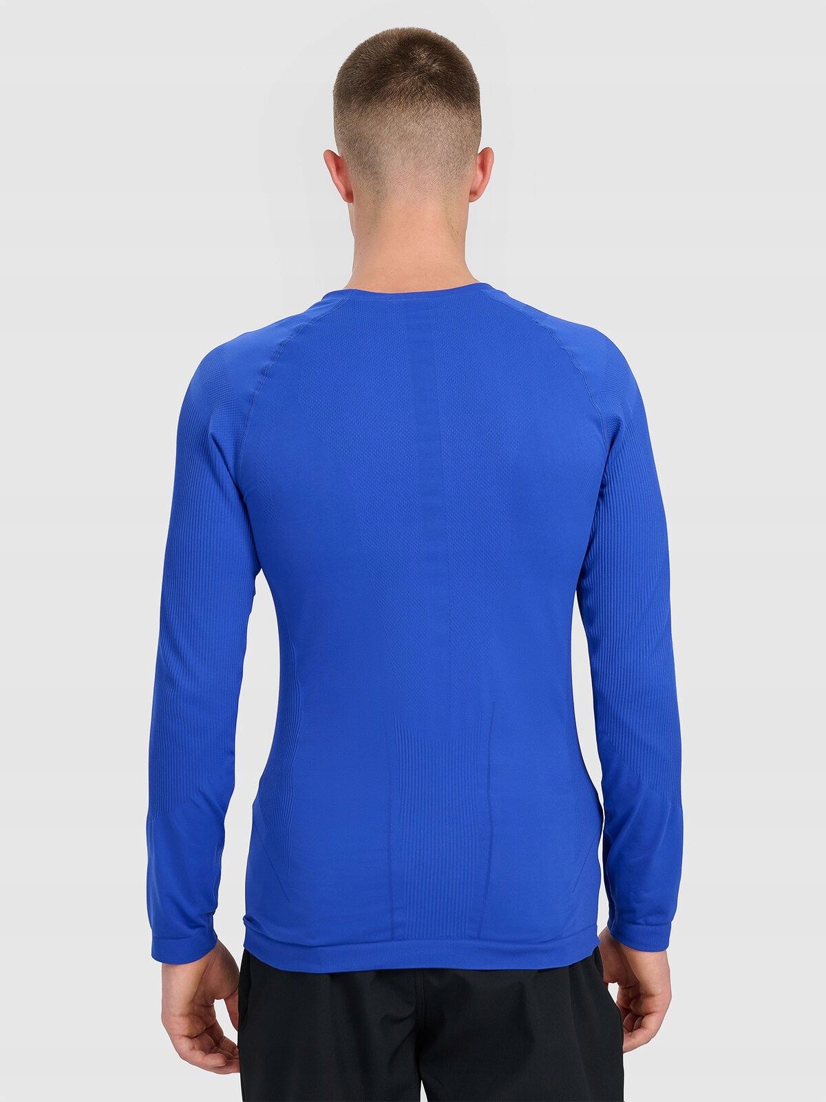 Koszulka termoaktywna męska M233 kobalt – Komfort i wydajność w każdych warunkach