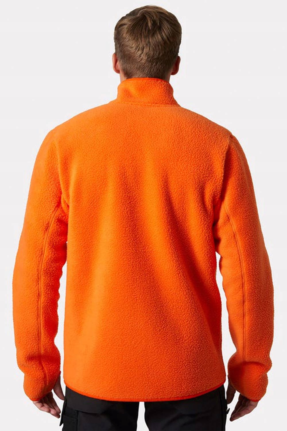 Dopasowany krój i elastyczne rozwiązania dla maksymalnej wygody