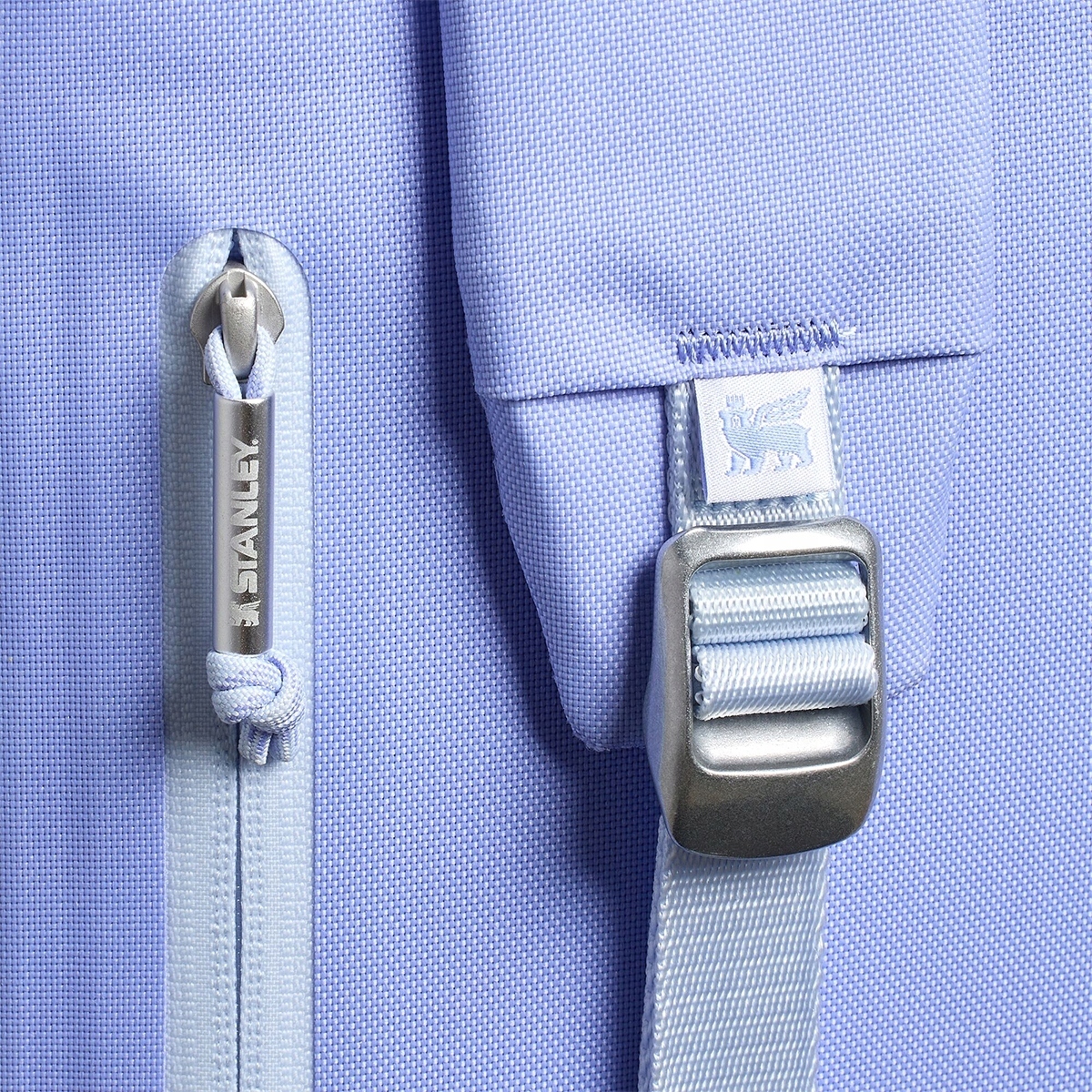 Wygodne przenoszenie – ergonomiczne uchwyty i sztywne dno