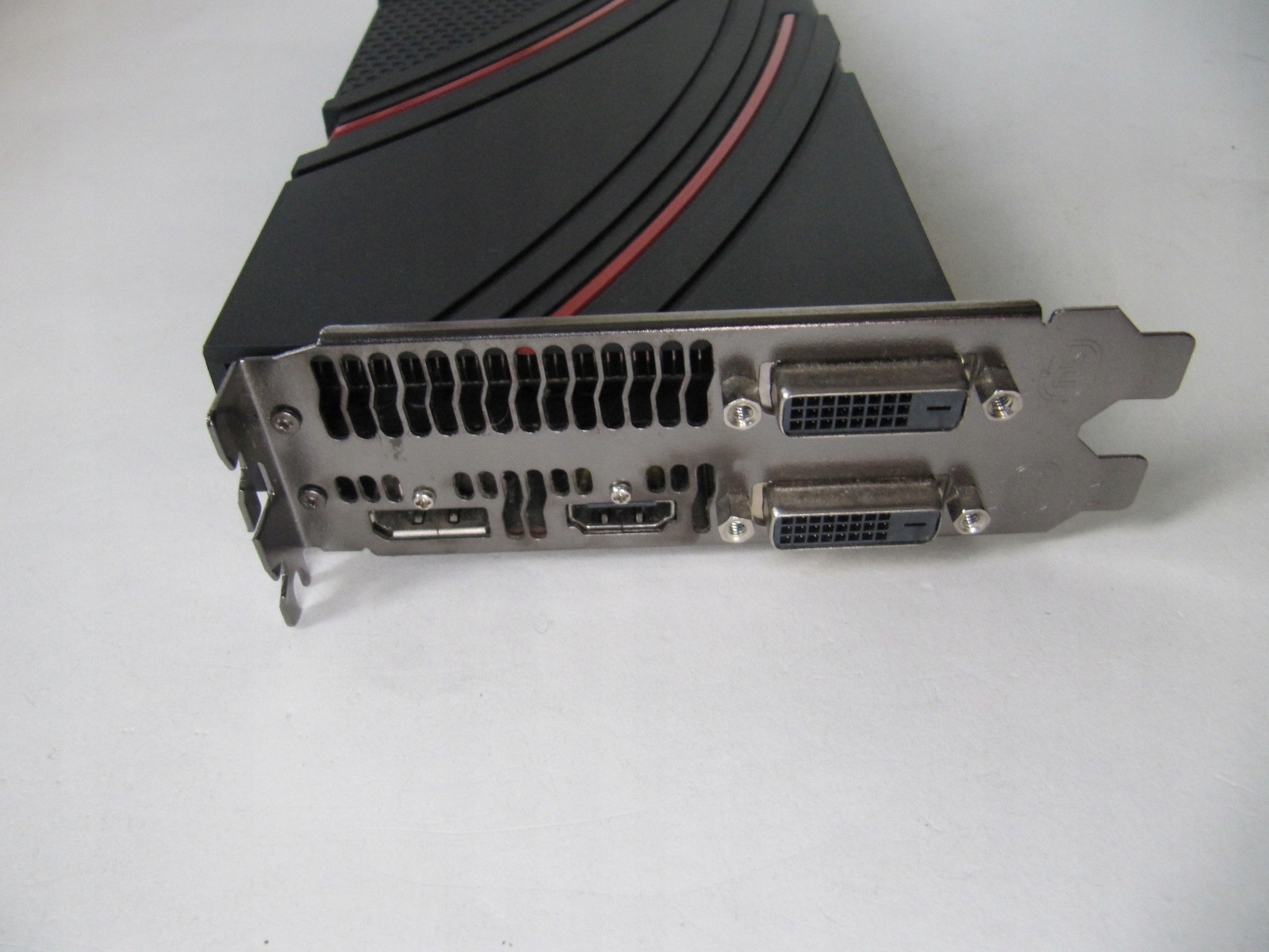 Obsługiwane standardy: DirectX 12, OpenCL 2.0, OpenGL 4.6, Vulkan 1.2 – Nowoczesne technologie w grach