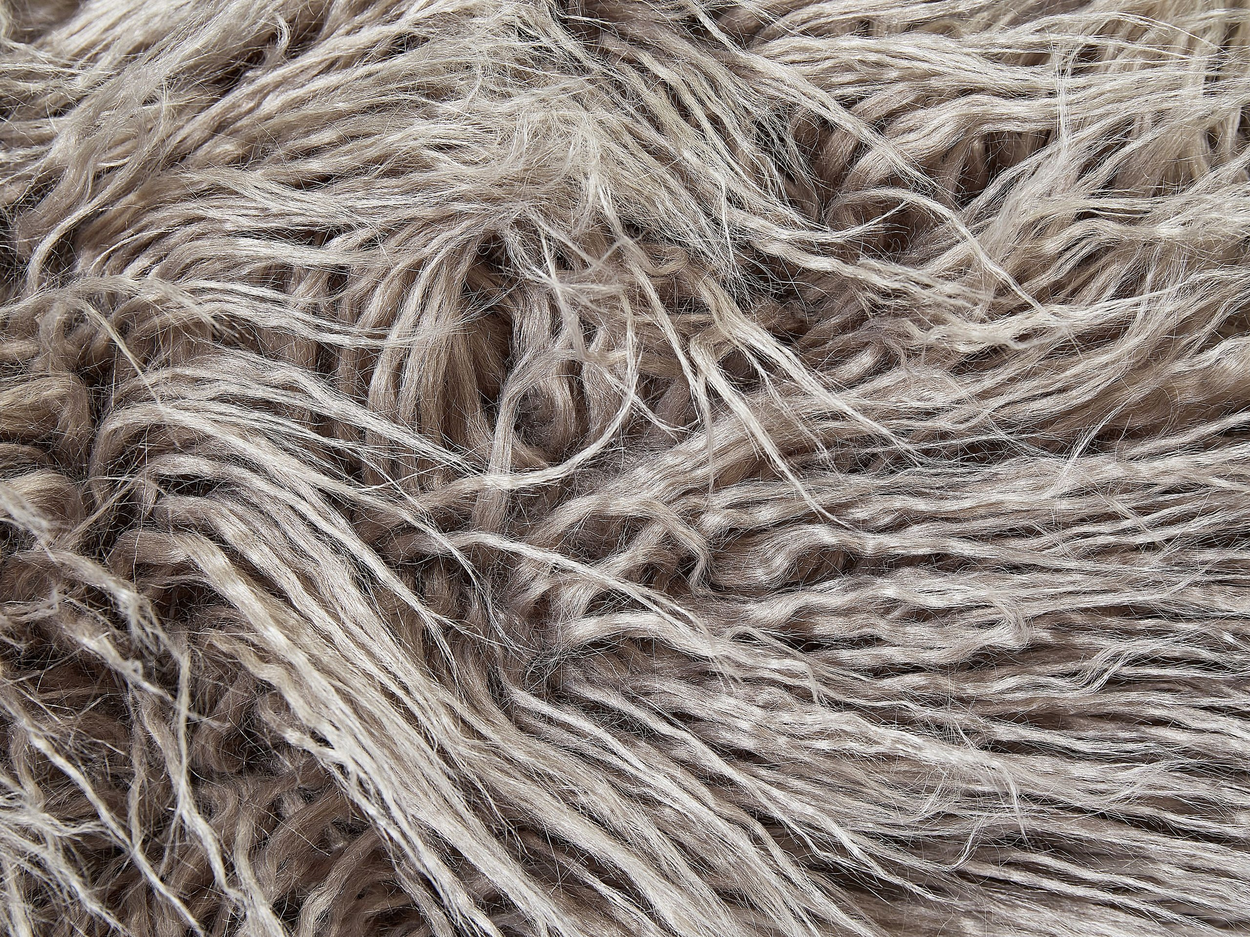 Materiał obicia – sztuczne futro dla komfortu