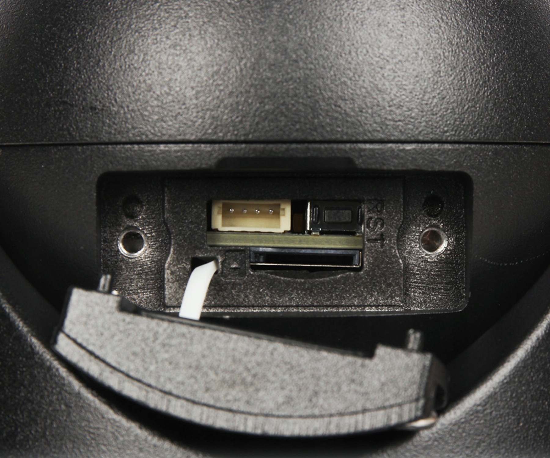 Technologia Smart Hybrid Light – inteligentne oświetlenie