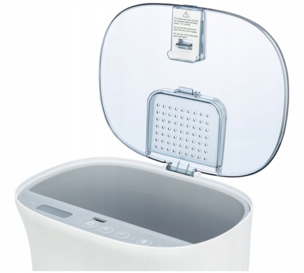 Przezroczysty zbiornik ułatwiający kontrolę ilości karmy