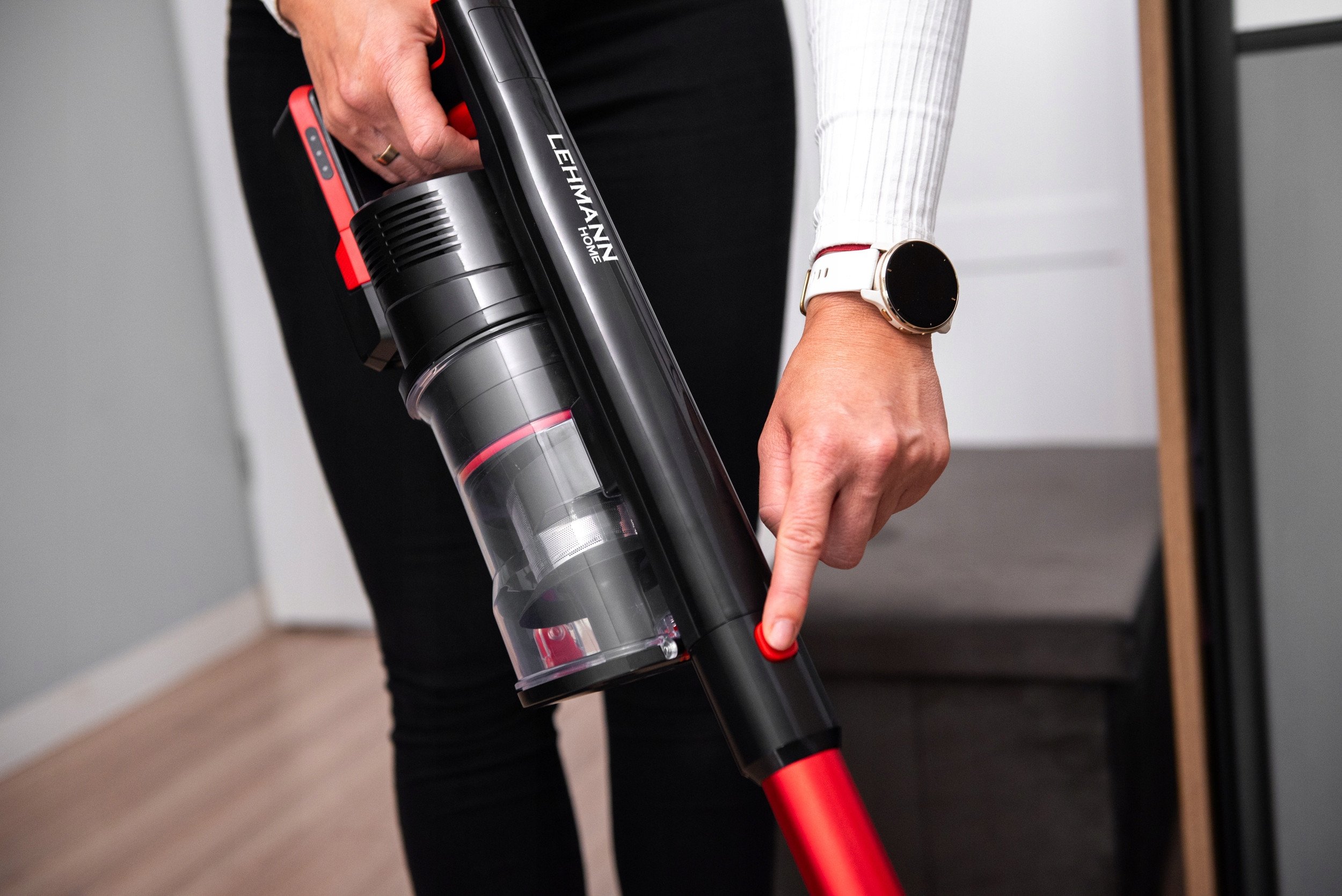 ODKURZACZ PIONOWY BEZPRZEWODOWY RĘCZNY LEHMANN BEZWORKOWY AKUMULATOROWY LED Czas ładowania 240 min