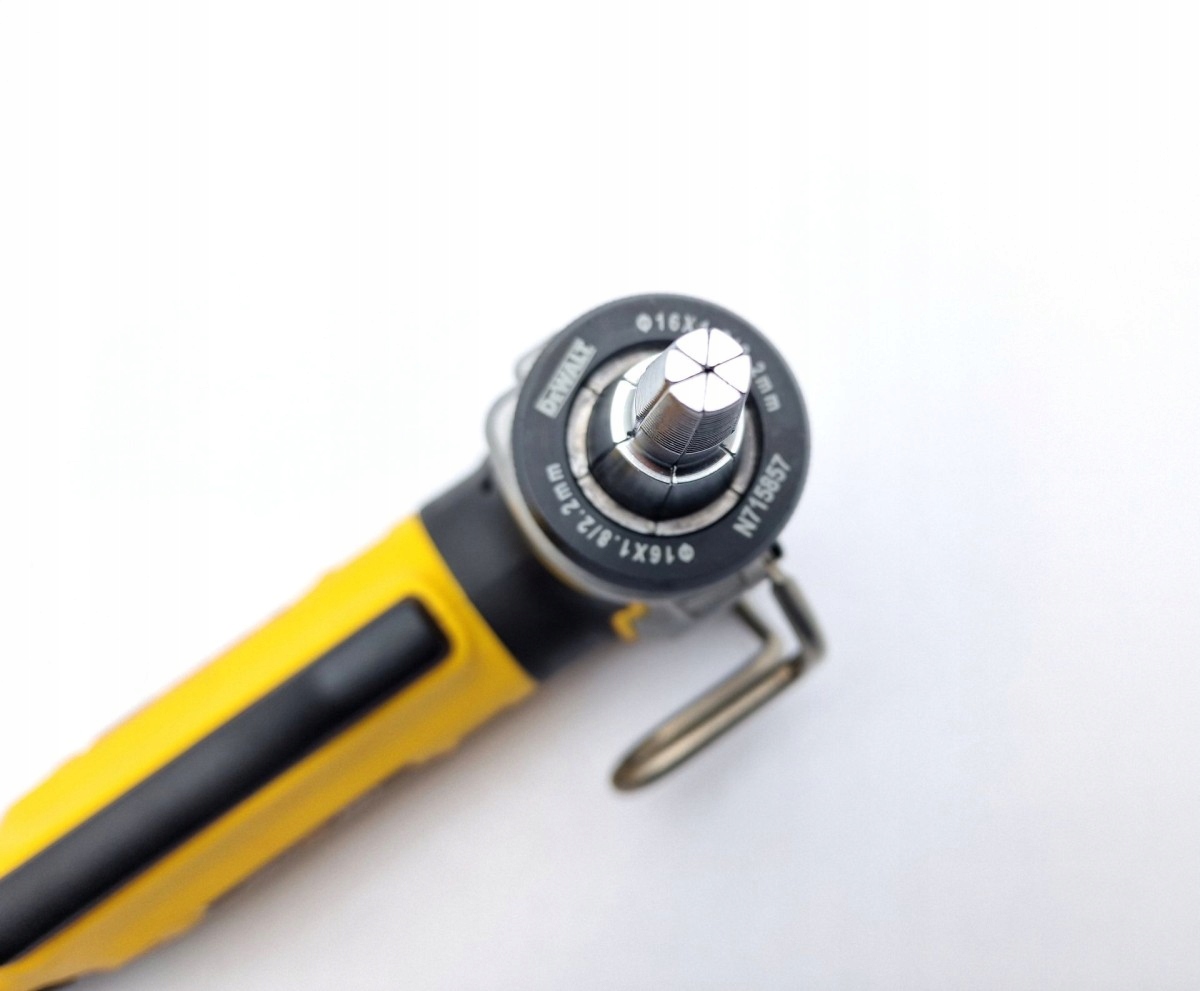 Jasne oświetlenie LED do pracy w ciemnych miejscach