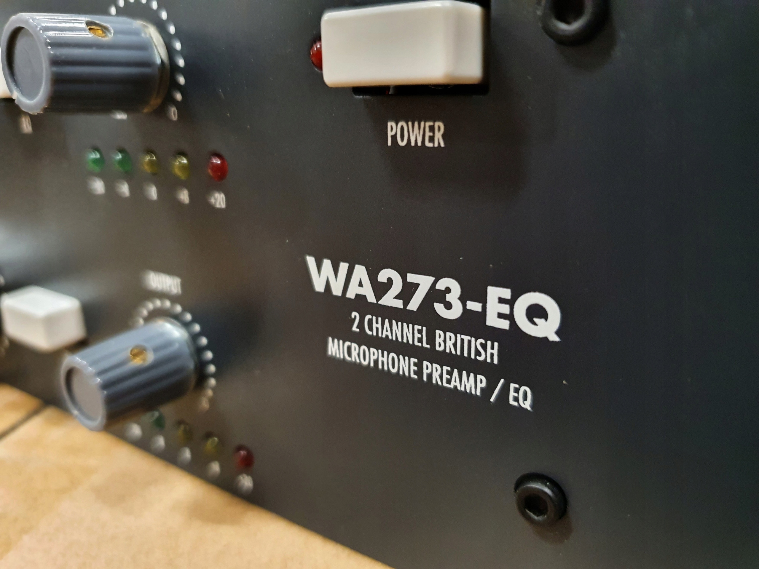 Warm Audio WA273-EQ – Profesjonalny przedwzmacniacz mikrofonowy w stylu 1073
