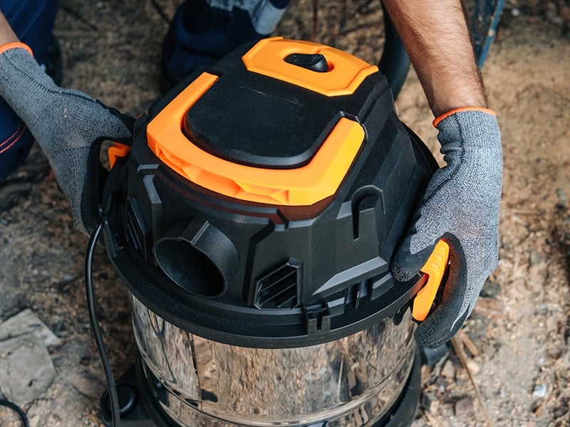 Możliwość podłączenia elektronarzędzi – Ułatwienie pracy z narzędziami