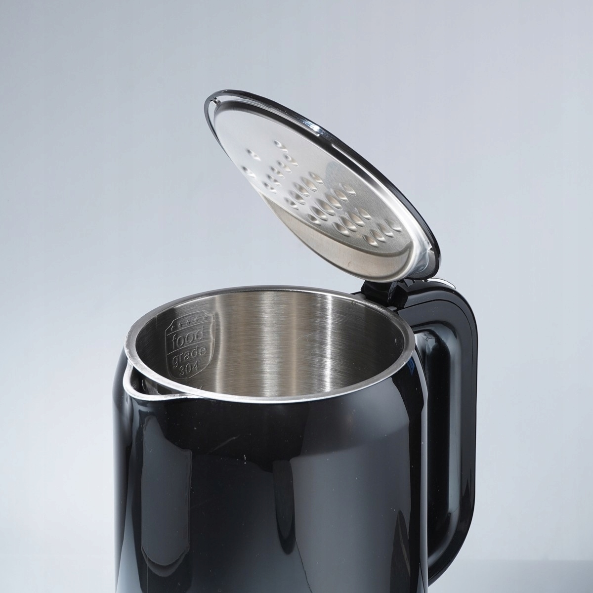 Automatyczne otwieranie pokrywy – Wygodne napełnianie i czyszczenie