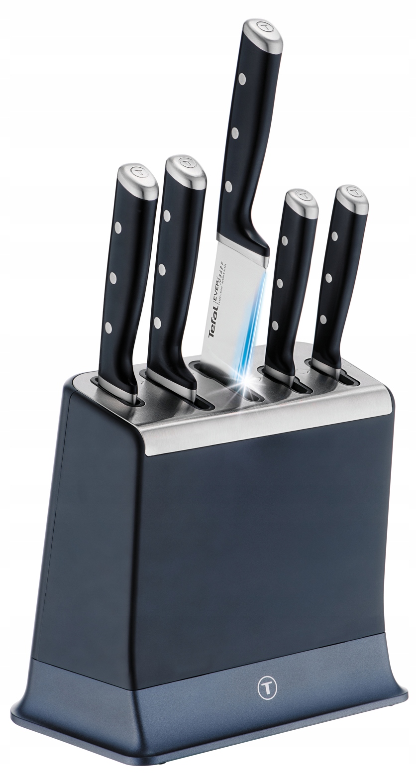 Zestaw noży do różnych zastosowań – od krojenia warzyw po mięso