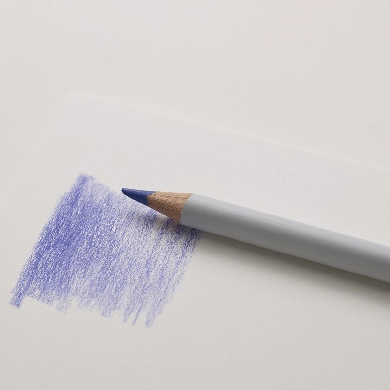 Wysokiej jakości papier o gramaturze 220g/m²