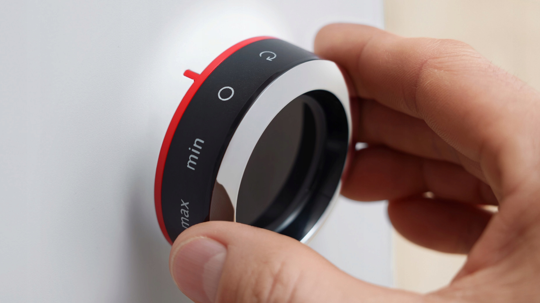 Praktyczne akcesoria – Przystawka do kiełbas i schowek na przewód