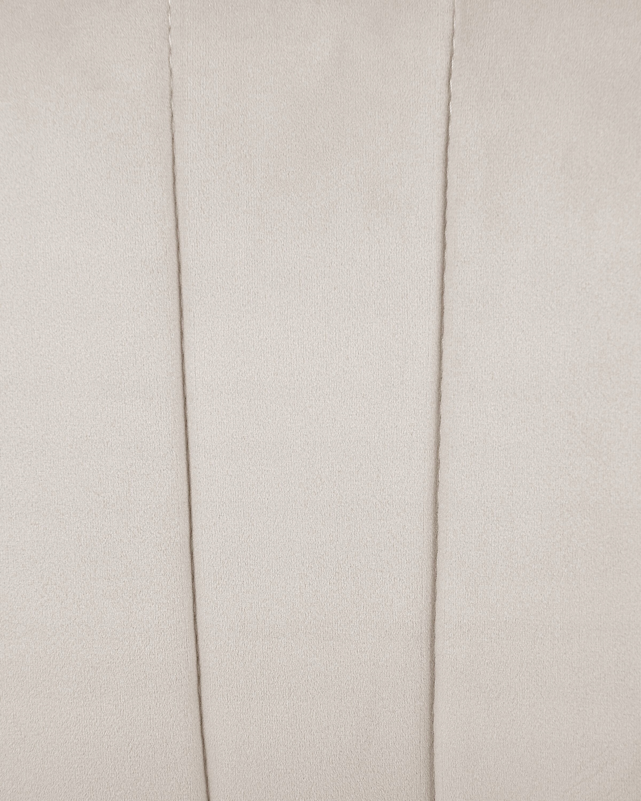 Stylowe wykończenie i eleganckie przeszycia – Dodatkowy element dekoracyjny