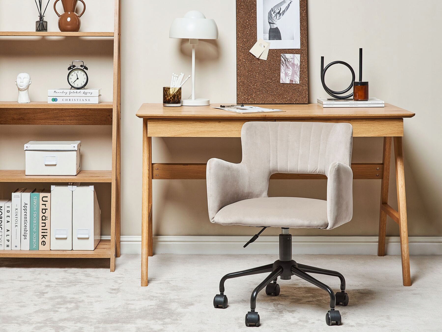 Wygodne siedzisko z podłokietnikami