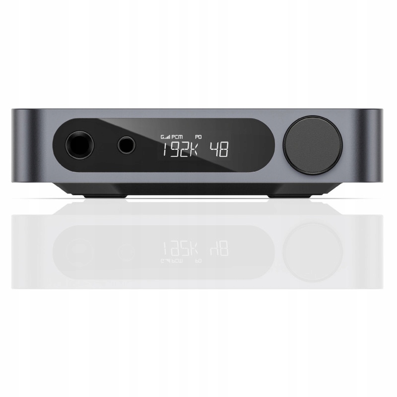 Stylowy design z aluminiową obudową i podświetlanym logo RGB