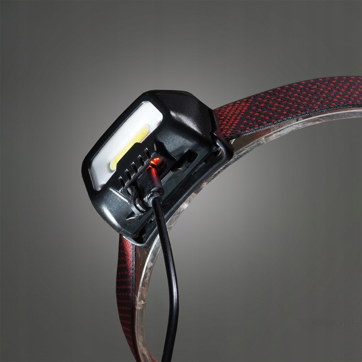 Ładowanie przez USB – Wygodne zasilanie akumulatora