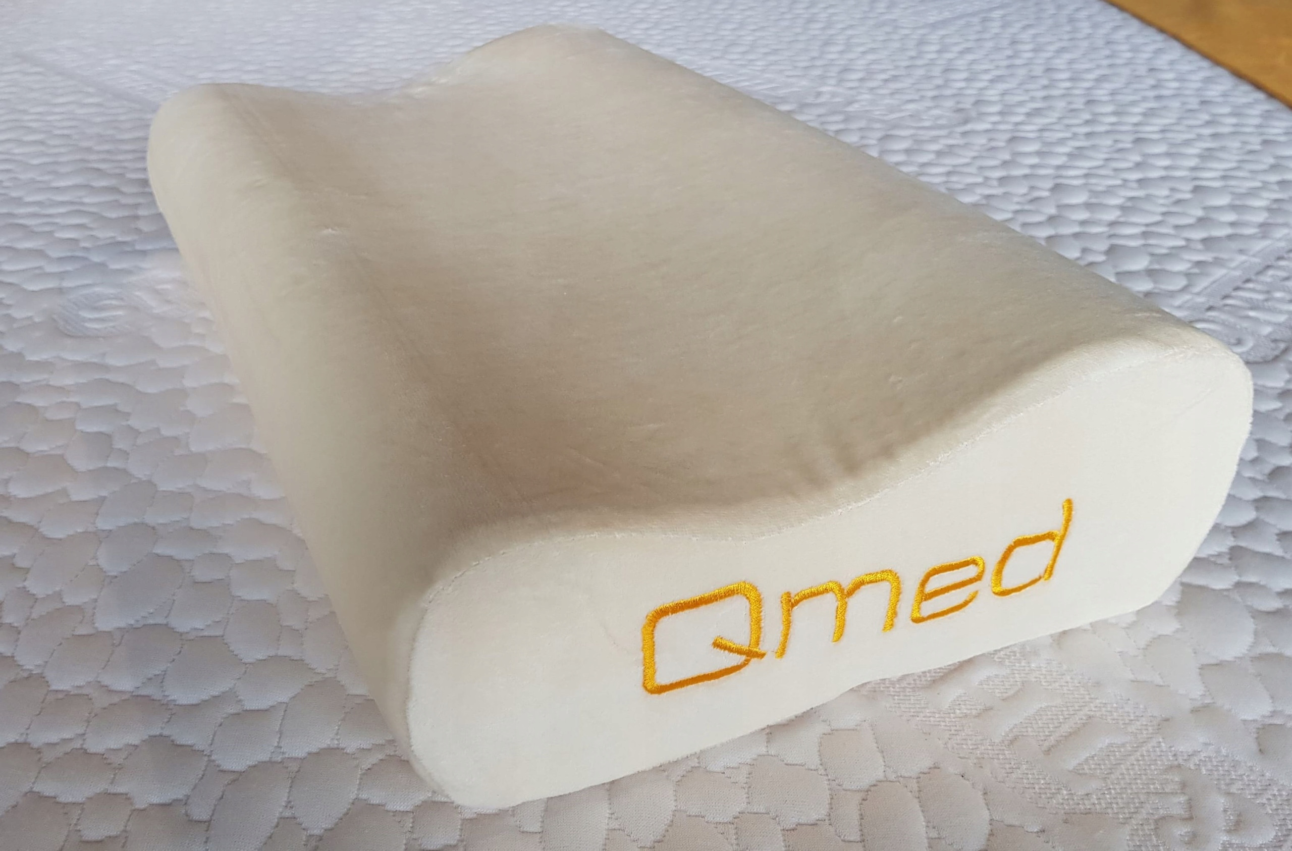 Materiał i kolor – Bawełniano-poliestrowe w odcieniu ecru