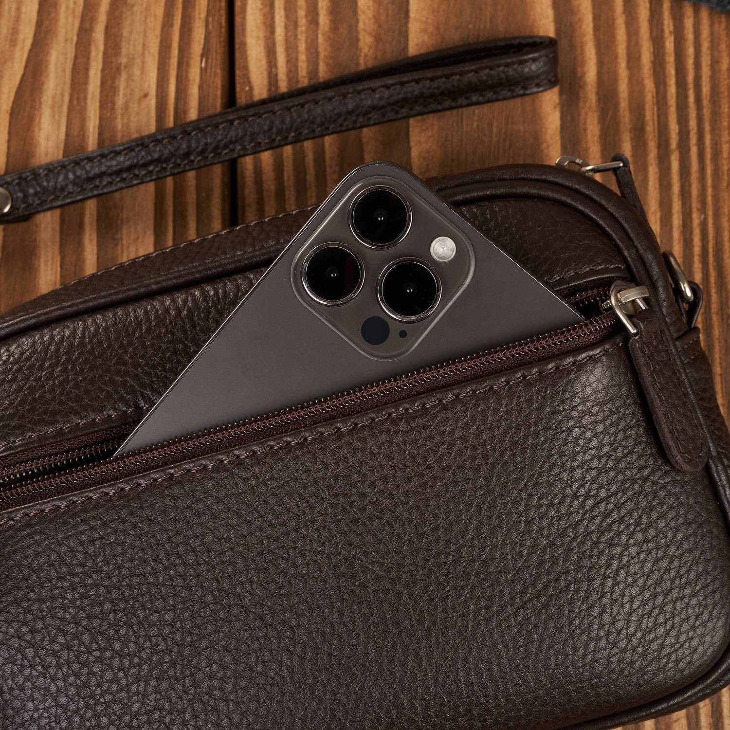 Odpinany pasek – Wygoda noszenia na nadgarstku