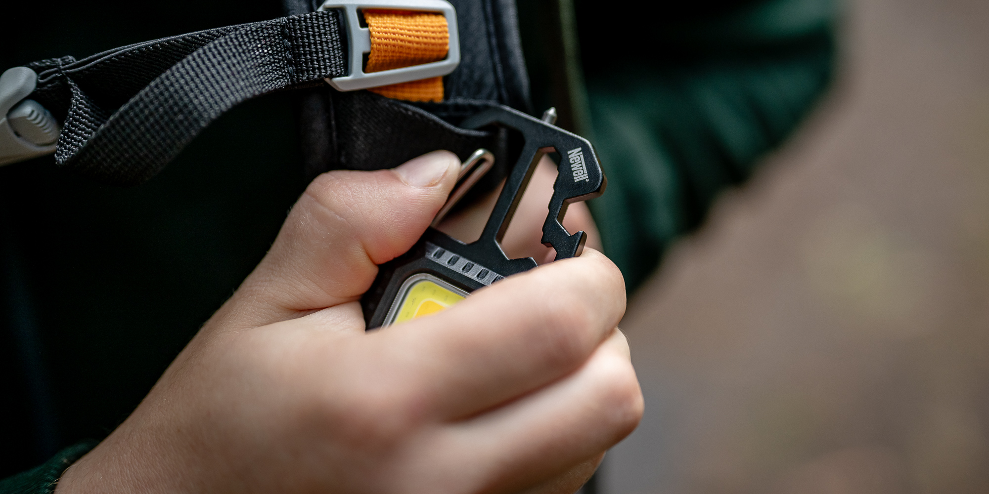 Lampka LED Newell Lunar Multitool + statyw