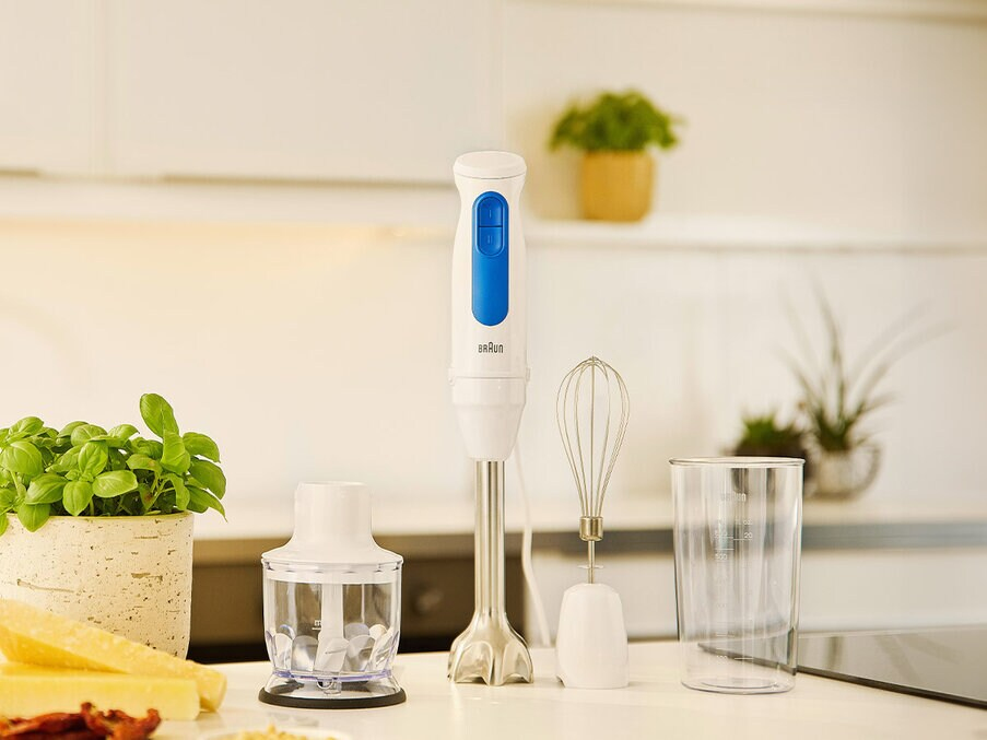 Wydajność i moc – 900 W dla szybkiego gotowania