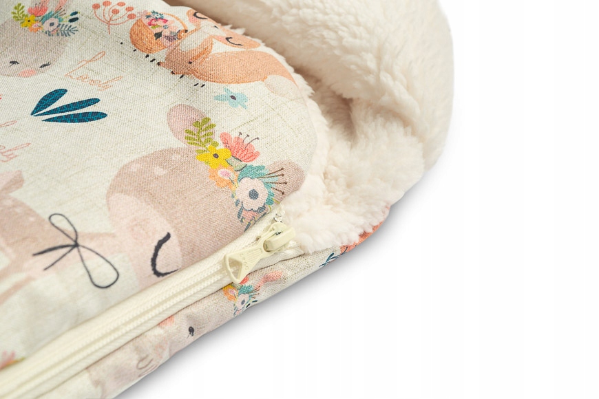 Delikatny plusz wewnętrzny zapewniający dodatkowe ciepło