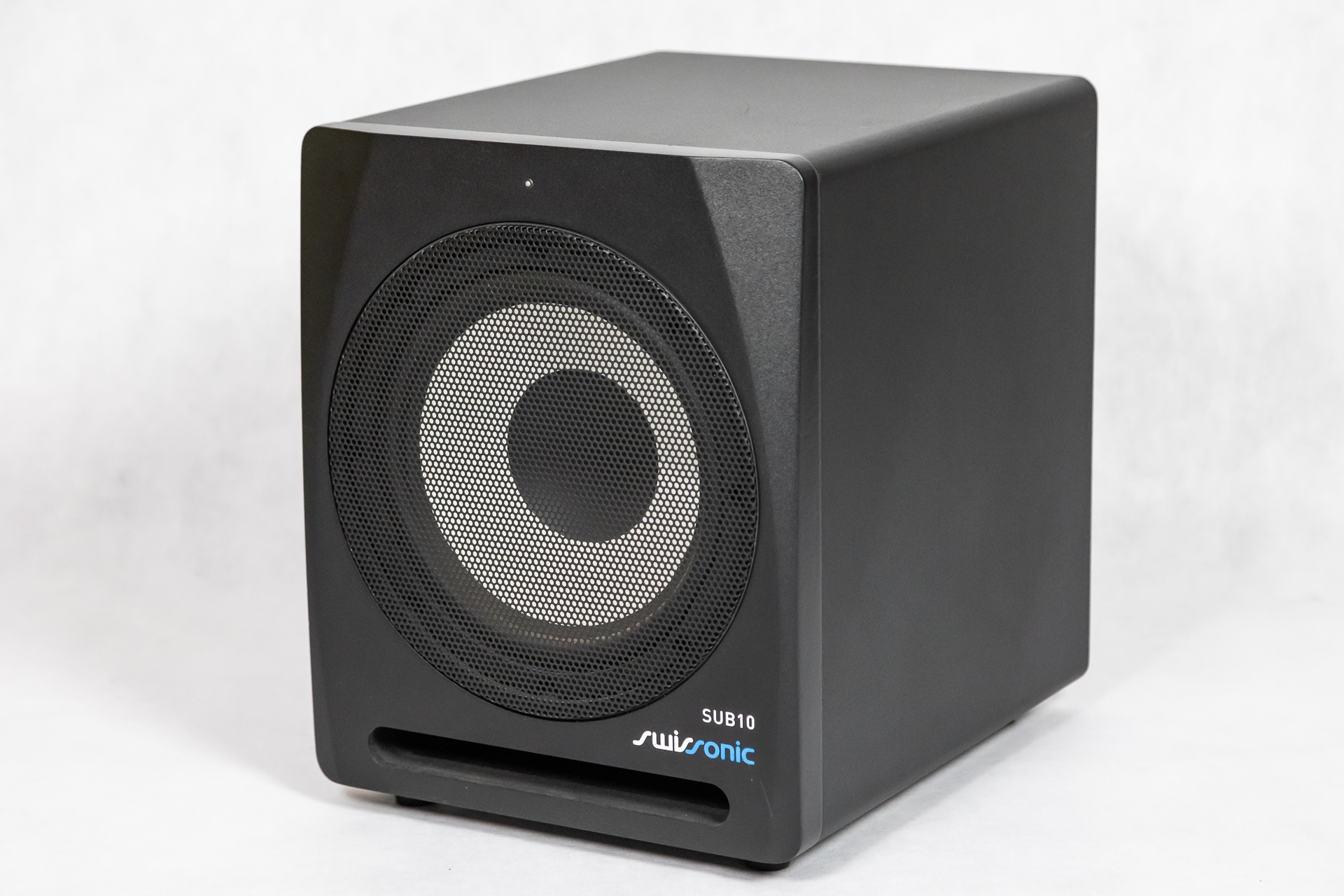 Zakres częstotliwości 30 - 200 Hz – Idealne do różnych stylów muzycznych