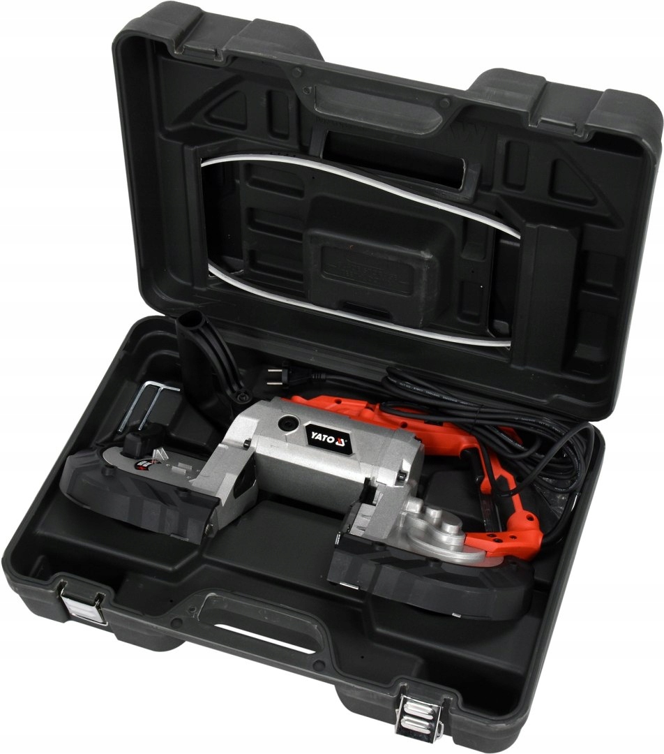 Szybka wymiana taśmy tnącej i beznarzędziowe napinanie