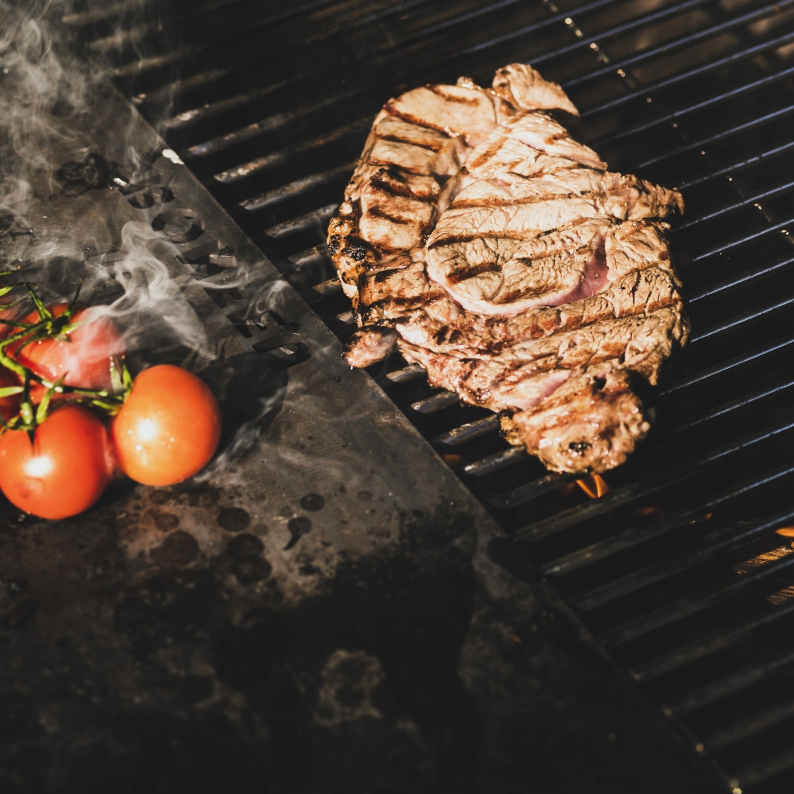 Równomierne rozprowadzanie ciepła – Perfekcyjne grillowanie mięs i warzyw
