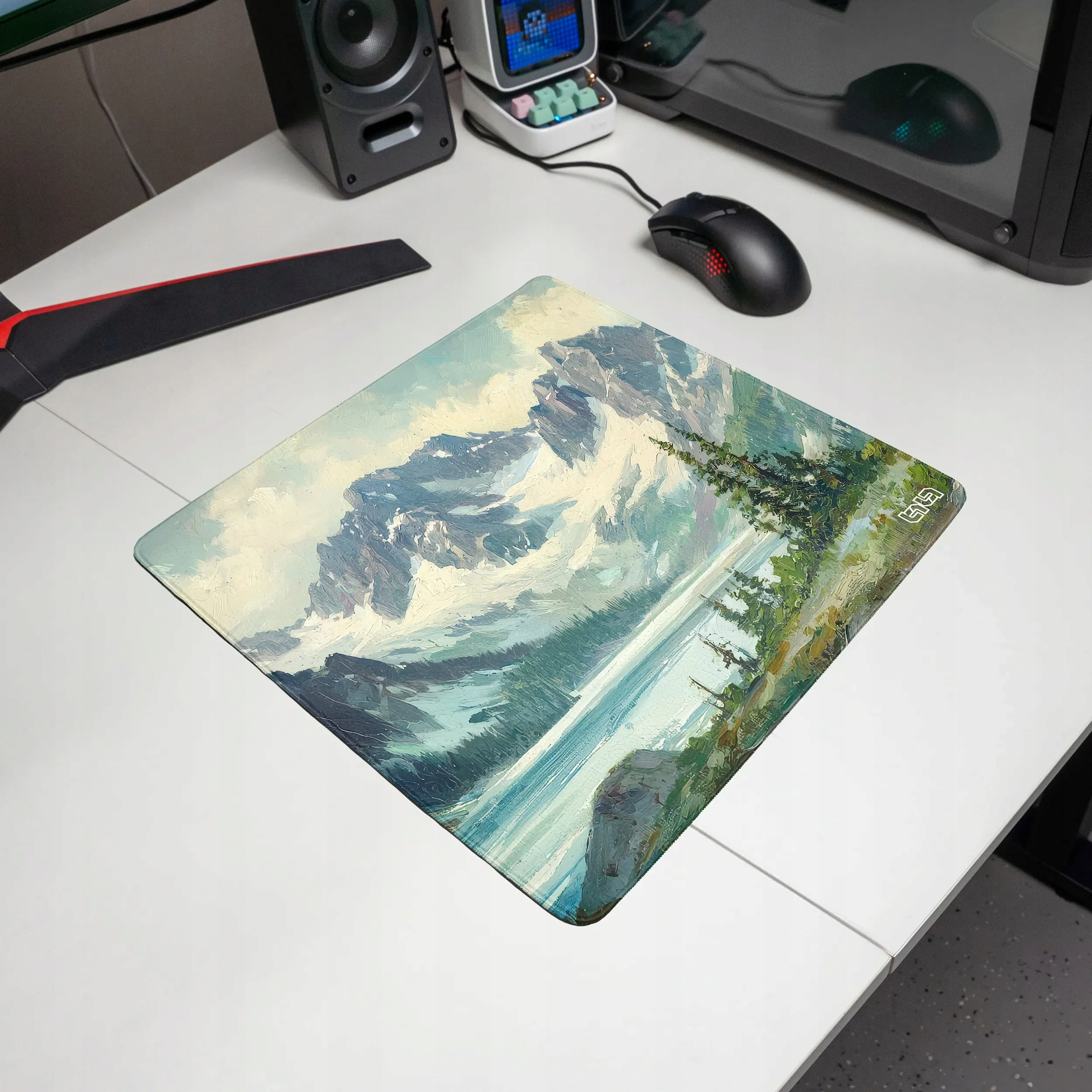 Rozmiar 30 x 30 cm – Idealna przestrzeń dla gracza