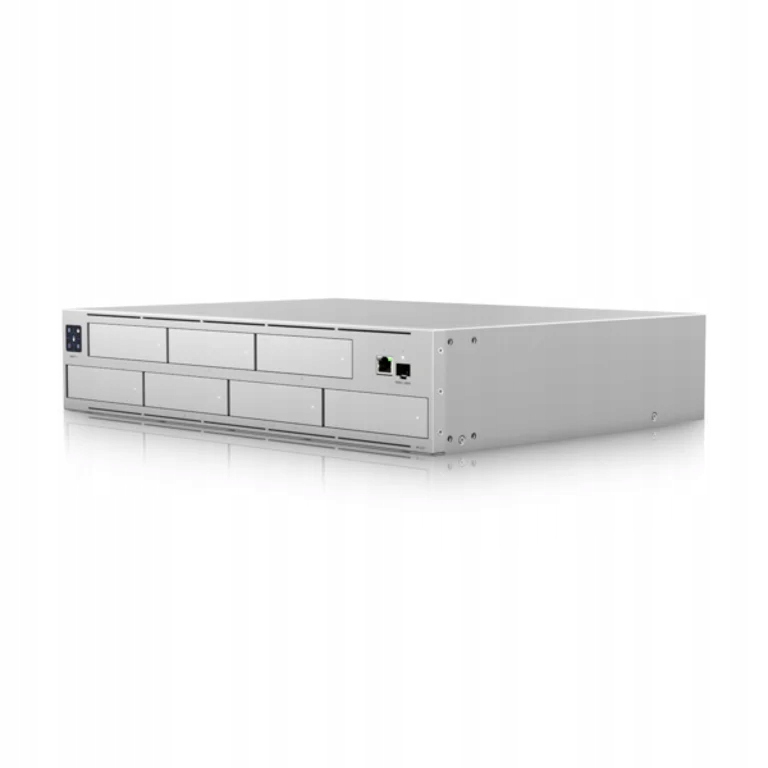 Liczba obsługiwanych dysków HDD: 7